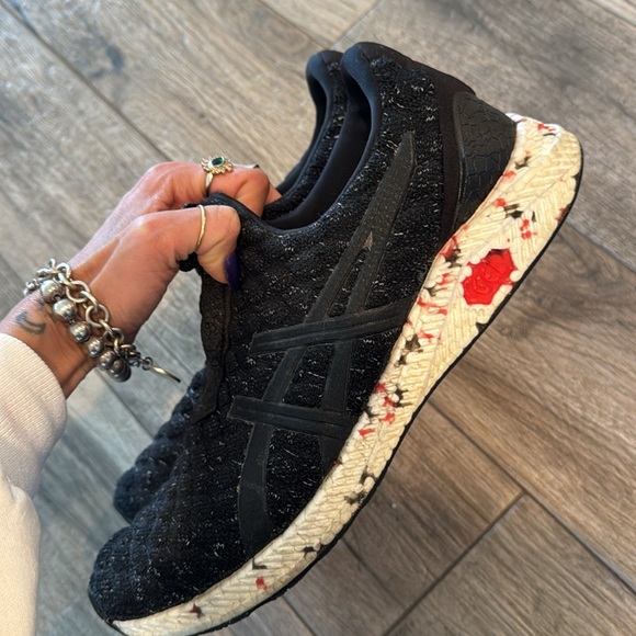 Extremely rare Men’s ASICS lifestyle shoes - Picture 3 of 8